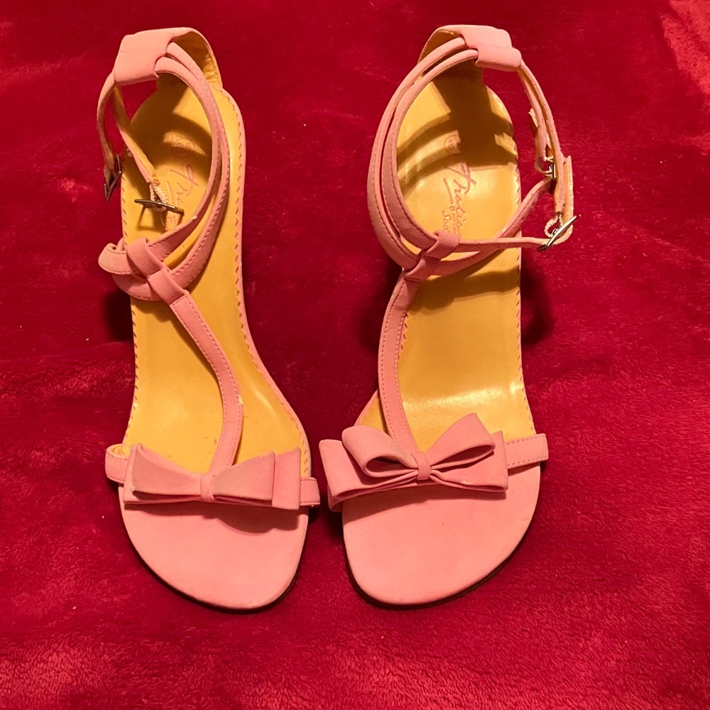 Soda Pink Bow Heels
